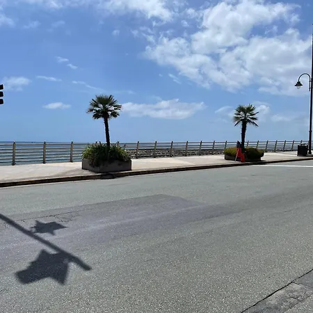 アパート Casa Del Lupo ジェノヴァ